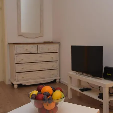 Cloud Downtown Apartman *